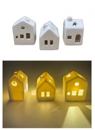 W Dekohaus aus Porzellan LED, H x 6,5 cm, weiß, 3 Modelle